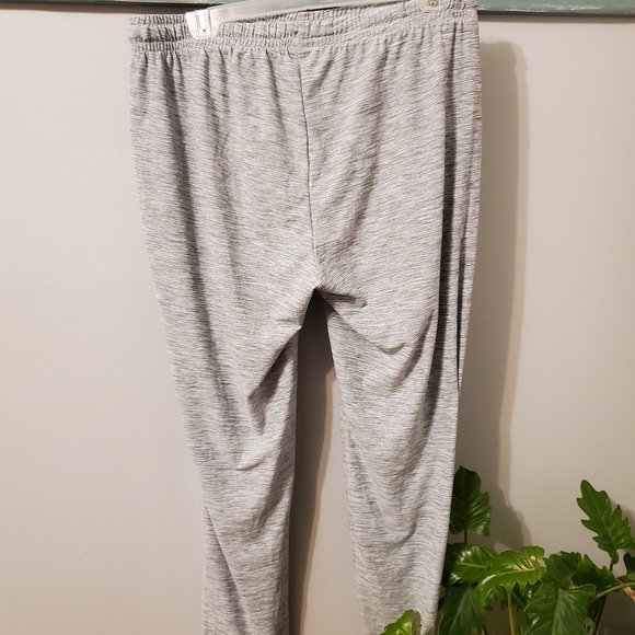Old Navy joggers - Picture 4 of 4